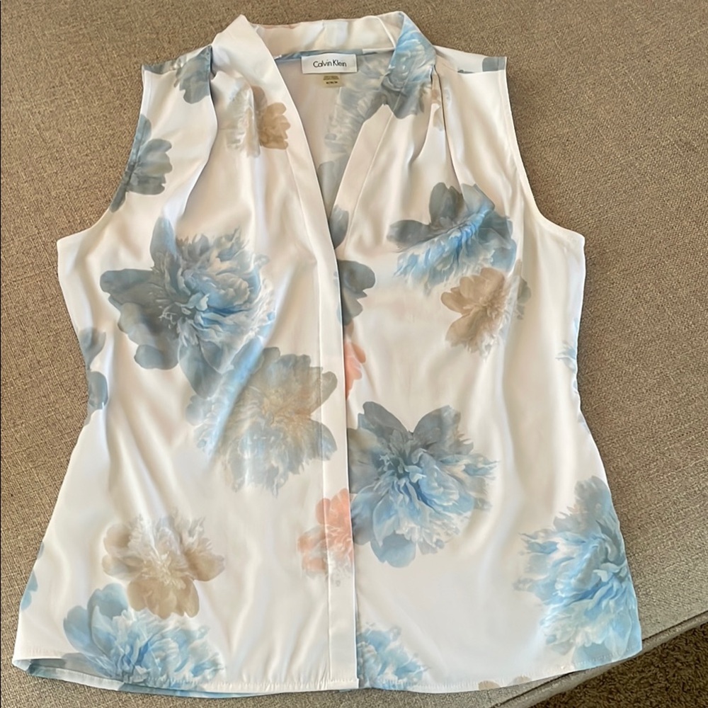 Calvin Klein Fitted White and Blue floral blouse